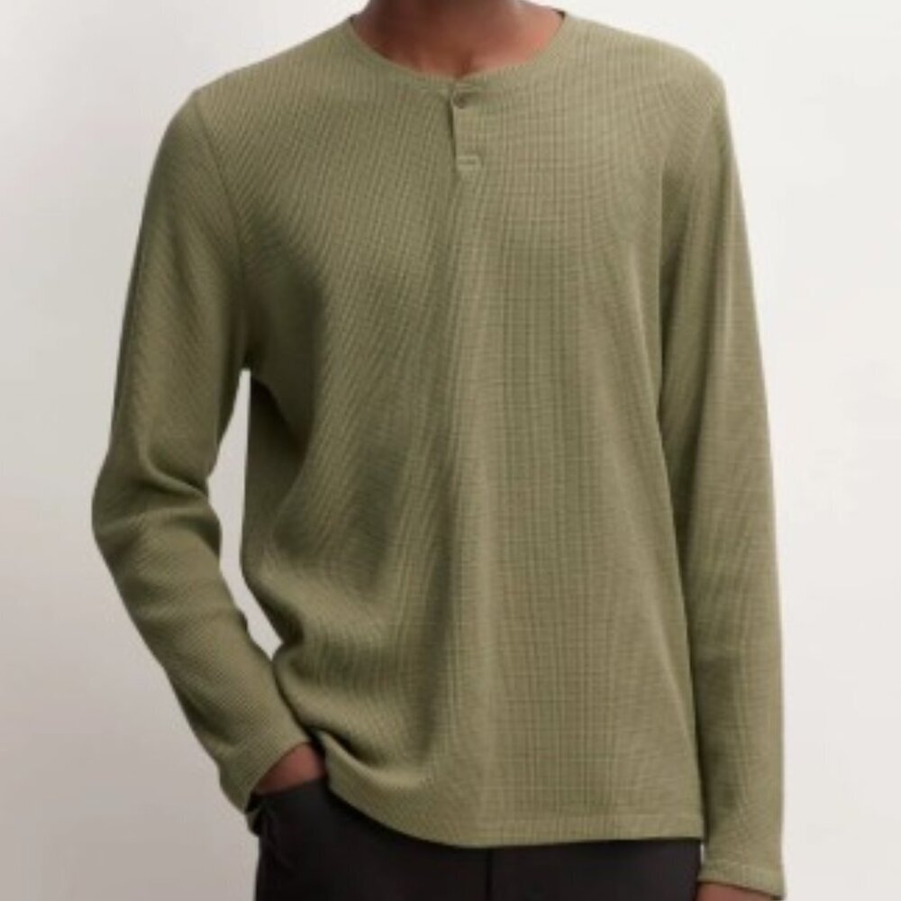 Everlane The Waffle Long-Sleeve Henley in Olive. Size S